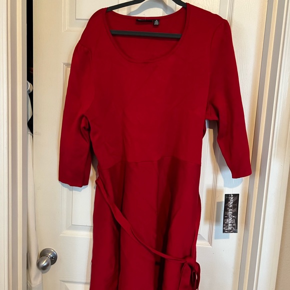 Red dress new with tags 3X - Picture 2 of 2